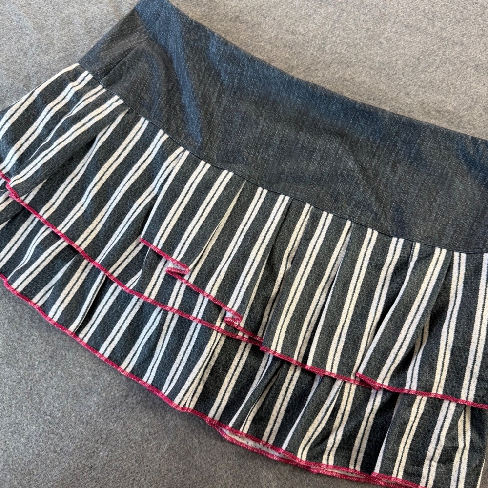 Lucky in Love Skort Women L Blue Gray Striped Pleated Tiered Active Tennis Skirt